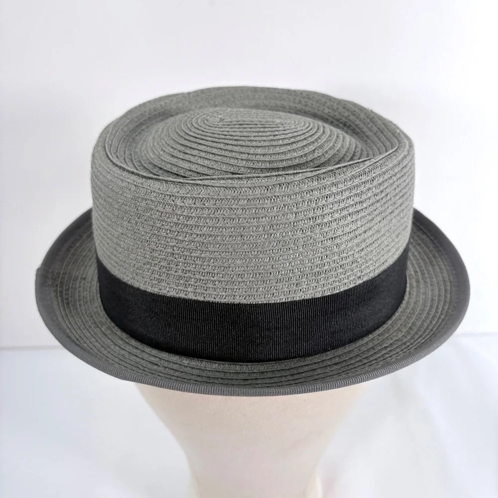 Broner Pork Pie Hat Grey Straw Stingy Brim Black Ribbon Band RN41517 Mens S/M